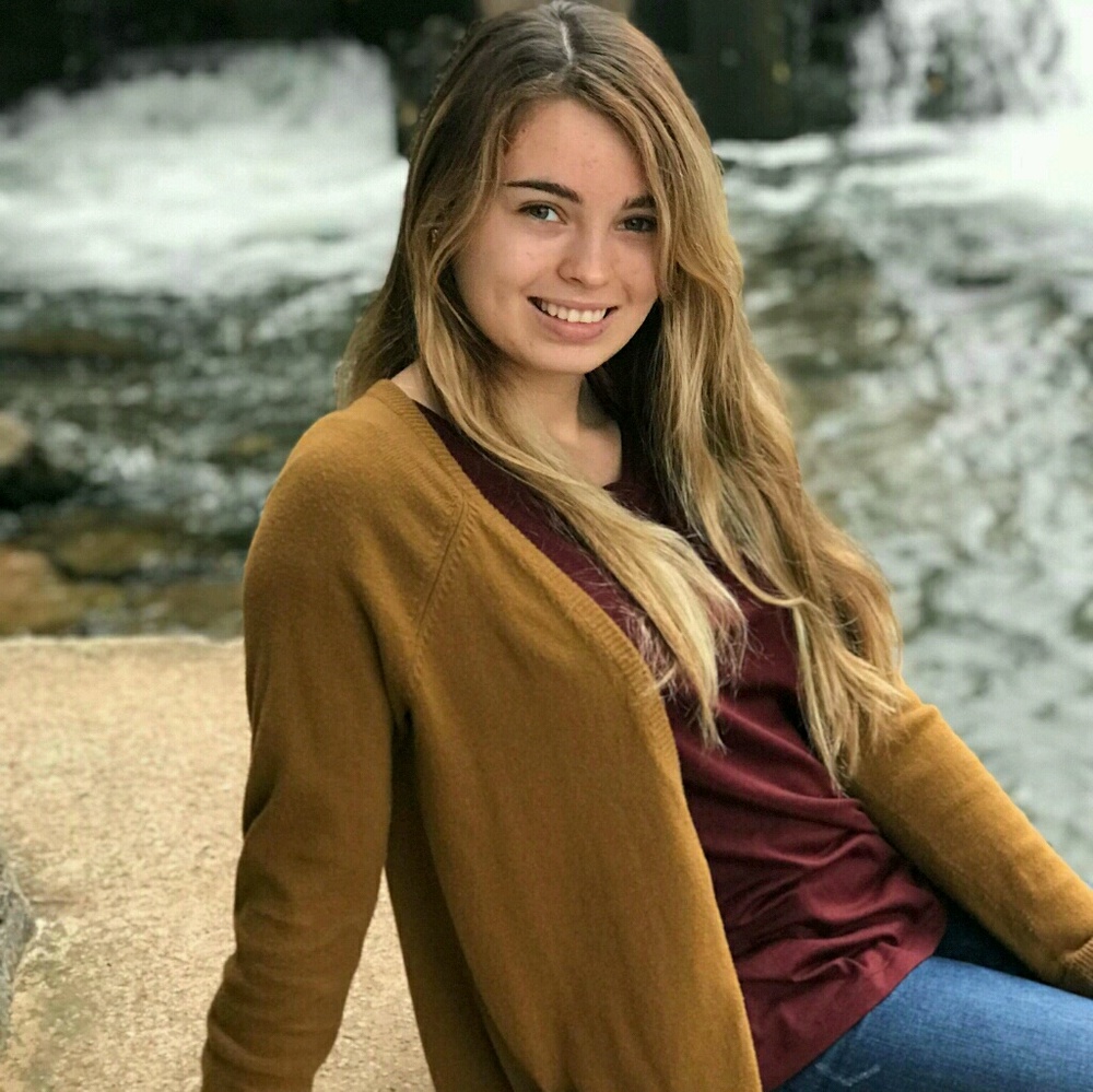 Meet your Posher, Michaela